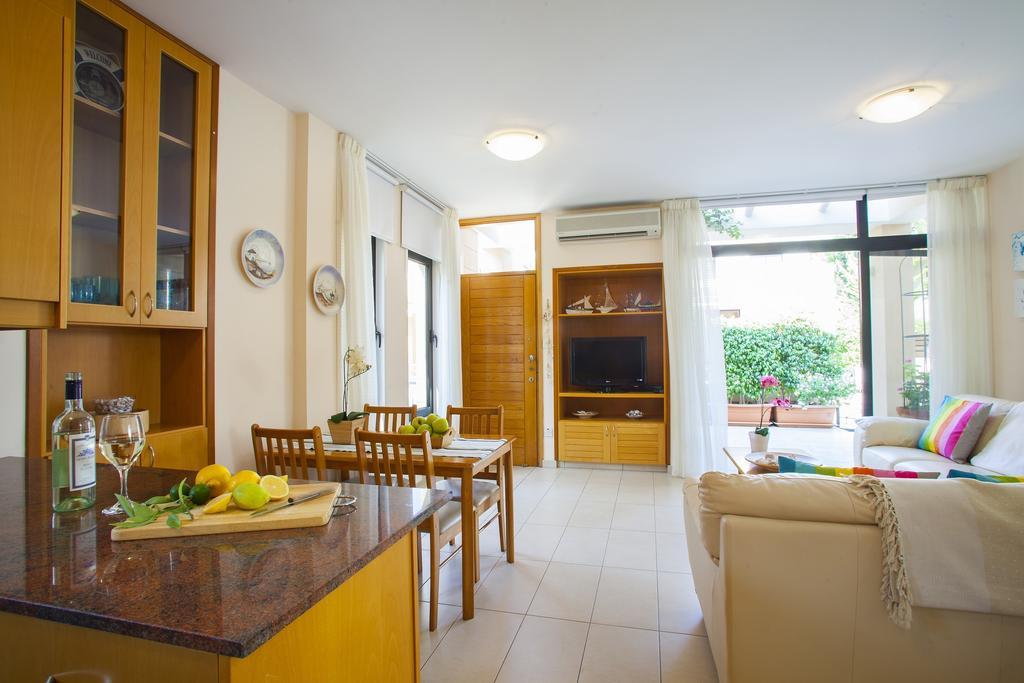 Villa Enalos 37 โวโรคลินิ ภายนอก รูปภาพ