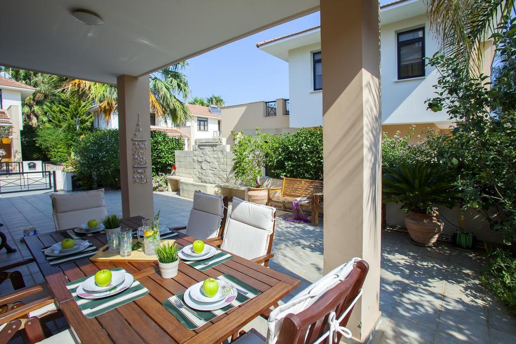 Villa Enalos 37 โวโรคลินิ ภายนอก รูปภาพ