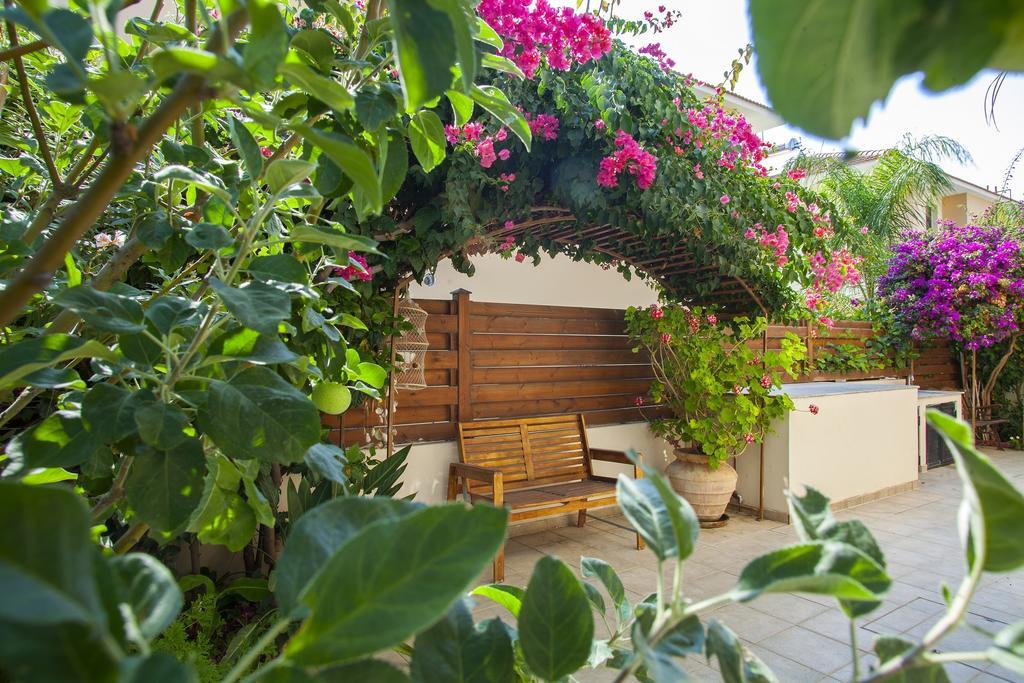 Villa Enalos 37 โวโรคลินิ ภายนอก รูปภาพ