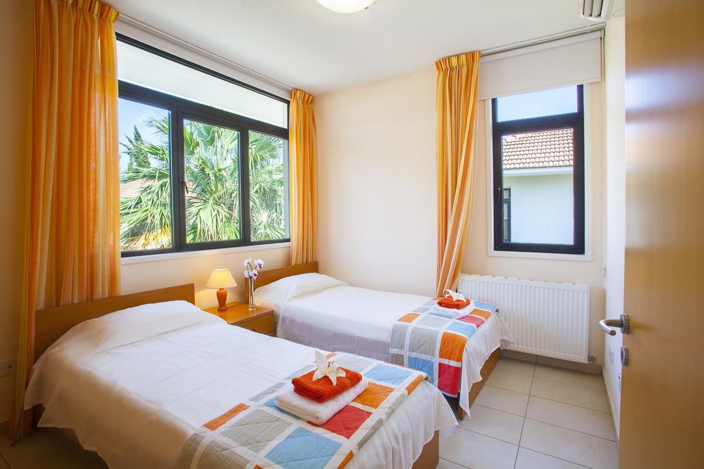 Villa Enalos 37 โวโรคลินิ ภายนอก รูปภาพ